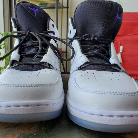 Nike Air Jordan Fadeaway or Trade - Picture 3 of 3